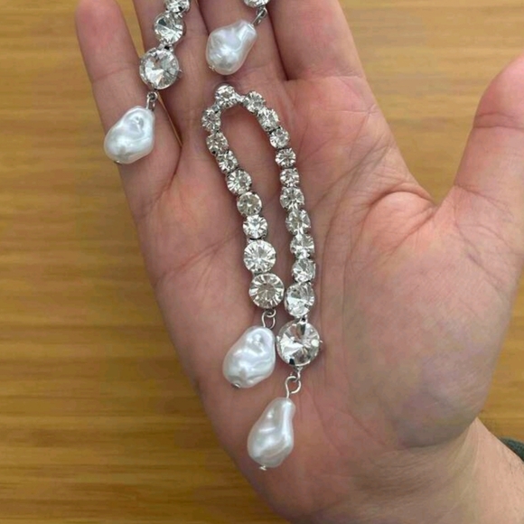 Zara faux rhinestone and pearls fringe earrings; costume jewelry style; nwot - Picture 8 of 9